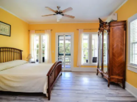 Blue Sky Manor Hotels in Putnam County