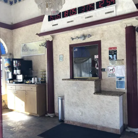 Travelers Inn
