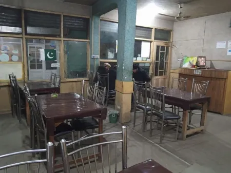 New Gojal Hotel and Restaurant