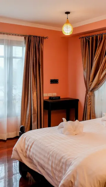 ห้องทราดิชันนัลดับเบิล, เตียงคิงไซส์ 1 เตียง, พร้อมสิ่งอำนวยความสะดวกสำหรับผู้พิการ, ปลอดบุหรี่