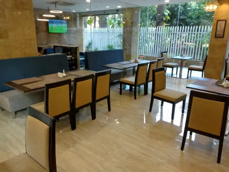 Hotel Mumbai House Andheri East, Mumbai Отели рядом с Аэропорт Чатрапати Шиваджи