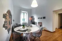Sandy Hotels in Cernobbio