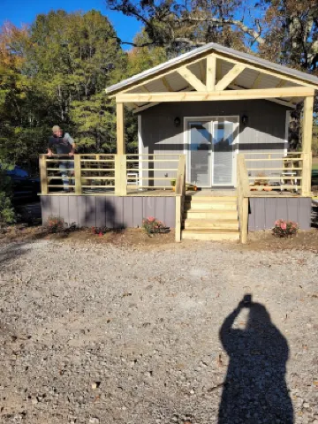 Crossroads to Pickwick Cabin SMOOTH SAILING
