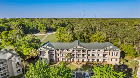 Spacious Condo with Community Pools and Beach Gear - Charming Golf Haven Отели в г. Джорджтаун Каунти