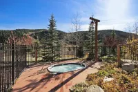 Mountain Views and Outdoor Hot Tubs - Spacious Alpine Escape