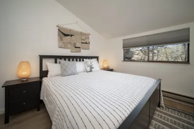 Cozy Retreat with Indoor Pool and Gas Fireplace - Charming Getaway Hotels near Winter Park Resort