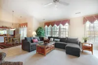 Bear Trap Dunes 2nd floor condo w/ balcony, free WiFi, and basketball court
