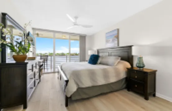 Expansive Bay Views and Private Balcony - Stunning Coastal Retreat