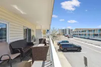 Spacious Condo with Elevator Access and Free Parking - Inviting Coastal Retreat