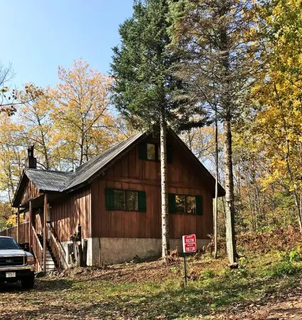 Rendezvous Cabin ~ A/C & Ensuite Sauna & More!