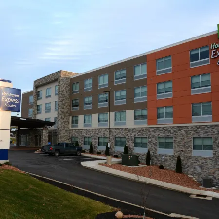 Holiday Inn Express & Suites PITTSBURGH - MONROEVILLE by IHG