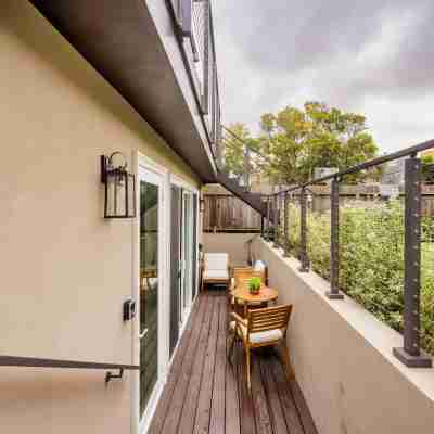 Gourmet Kitchen and Spacious Patio - Stylish San Francisco Retreat Others