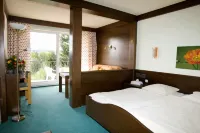 Logis Hôtel-Restaurant Aux Trois Roses Hotels in Bouxwiller