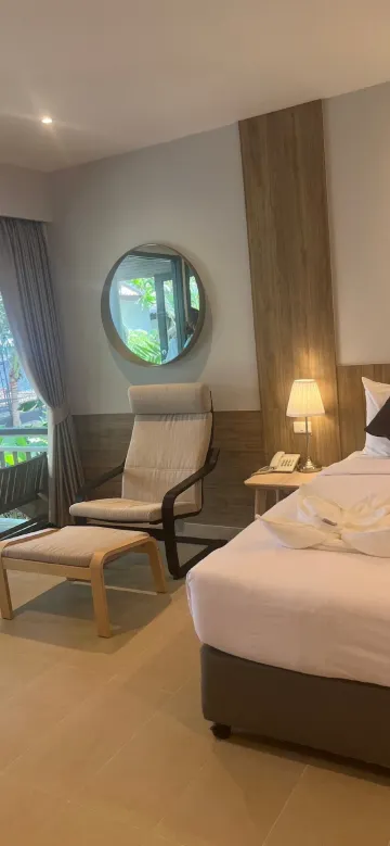 ห้องดีลักซ์, 1 ห้องนอน, วิวทะเลบางส่วน(เตียงควีนไซส์)