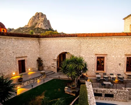 Casa Mateo Hotel Boutique Hotels in Bernal