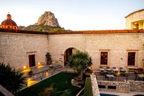 Casa Mateo Hotel Boutique Hotels in Bernal
