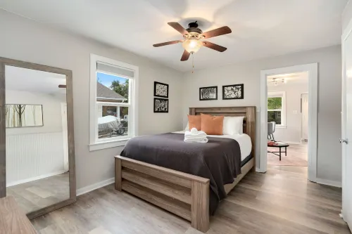 Charming Old Town Bungalow W/ Free Cruiser Bikes Hotels in Fort Collins