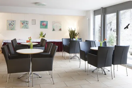 Caritas Tagungszentrum Отели в г. Штеген