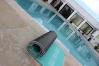 Sago Palm Hotel - Pools