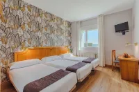 Hotel Rey Arturo Burgos - parking