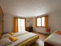 Hôtel des Haudères Hotels in Evolene