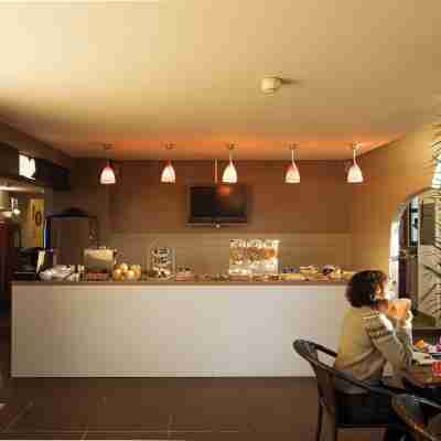 Hôtel Les Jardins du Canal Aigues Mortes Camargue Dining/Meeting Rooms