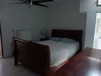 Dressrosa Guest House Hotels in Zarzal