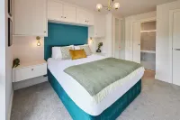 Host & Stay - Scarborough View Luxury Apartment