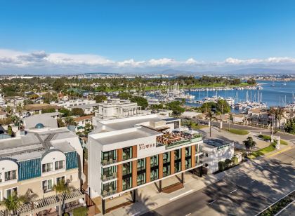 빌라 카프리 바이 더 시