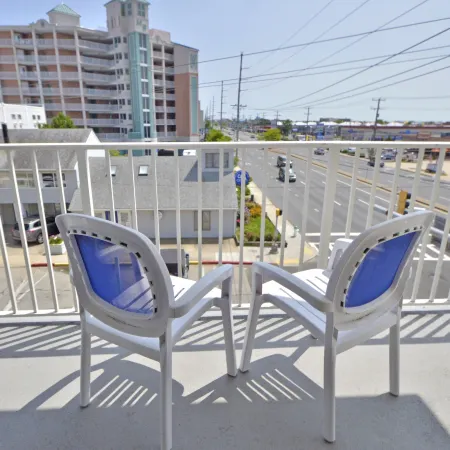 Coastal Palms Inn and Suites