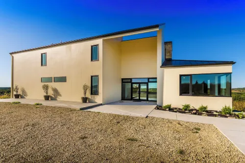 藍景石屋 蘭道夫住宿飯店