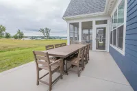 2728 Harbor Court