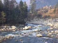 Chalo Challal Hotel & Cafe Ξενοδοχεία στην πόλη Kasol