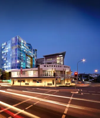 2臥室美食飲品中心健身房游泳池景觀露台 紐斯特德住宿飯店