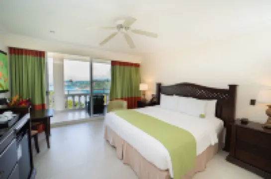 Parador Nature Resort and Spa