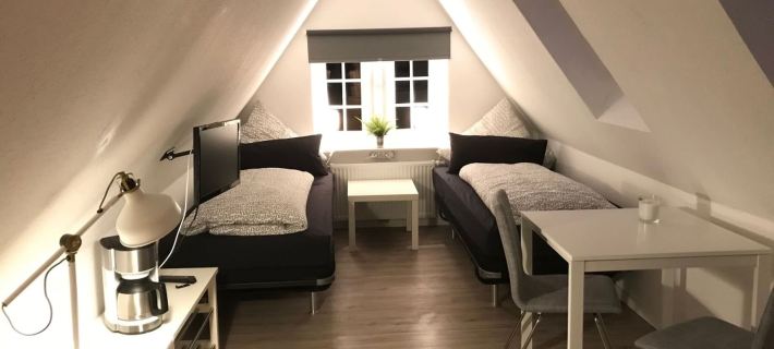 Apartment am Wall Отели в г. Эмден