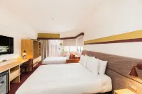 Statesman Hotel Hotels in Yarralumla
