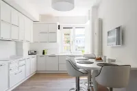 Pure White - by Myhomeincomo Hotels in Como
