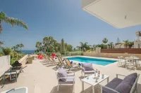 Protaras Mesogeios Villa Me16 Beachfront Villa in Protaras Center