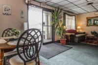 Horseshoe Curve Lodge - 2-Star