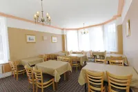 West Point Hotel Bed and Breakfast Hotel di Penrhyn Bay