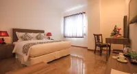 Den Long Do Hotel & Restaurant Hotel a Vạn Thắng