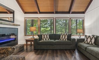 Petit Crest Villas