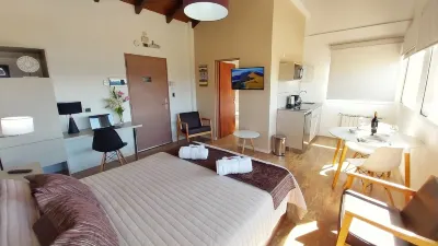 Las Victorias Suites Bariloche Hotels in Діна-Вапі