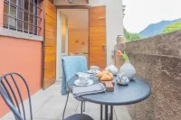 La Piazza di Cernobbio - Near the Lake