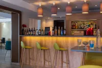 The Originals City Hôtel Marseille Aéroport Hotels in Marignane