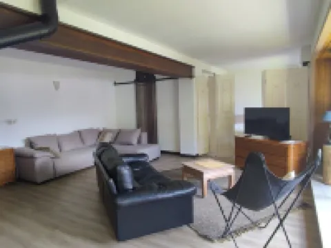 Ground floor apartment 55 m2 + garden in chalet, near resort center, quiet location Hotels in Champagny-En-Vanoise