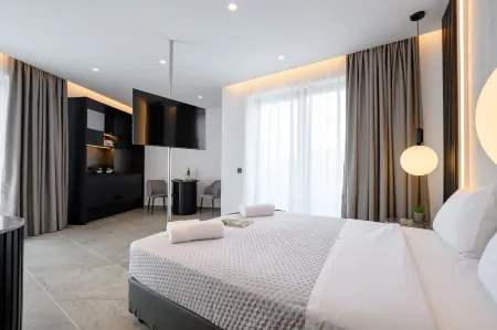 EcoHeaven Suites Отели рядом с достопримечательностью «Senses Club»