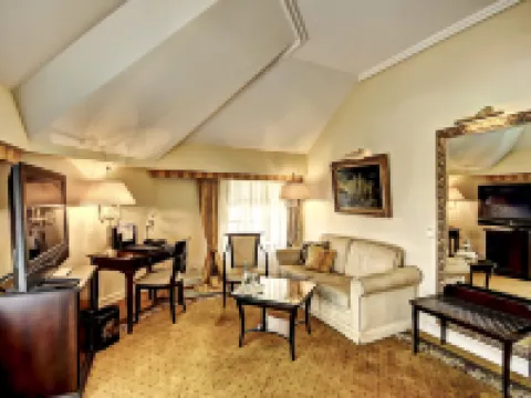 สวีเทส - อันแดร์เฟราเอินเคียร์เคอ โรงแรมในเดรสเดิน