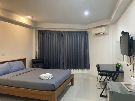 Thawat Hotel Отели в г. Район Ланг Суан